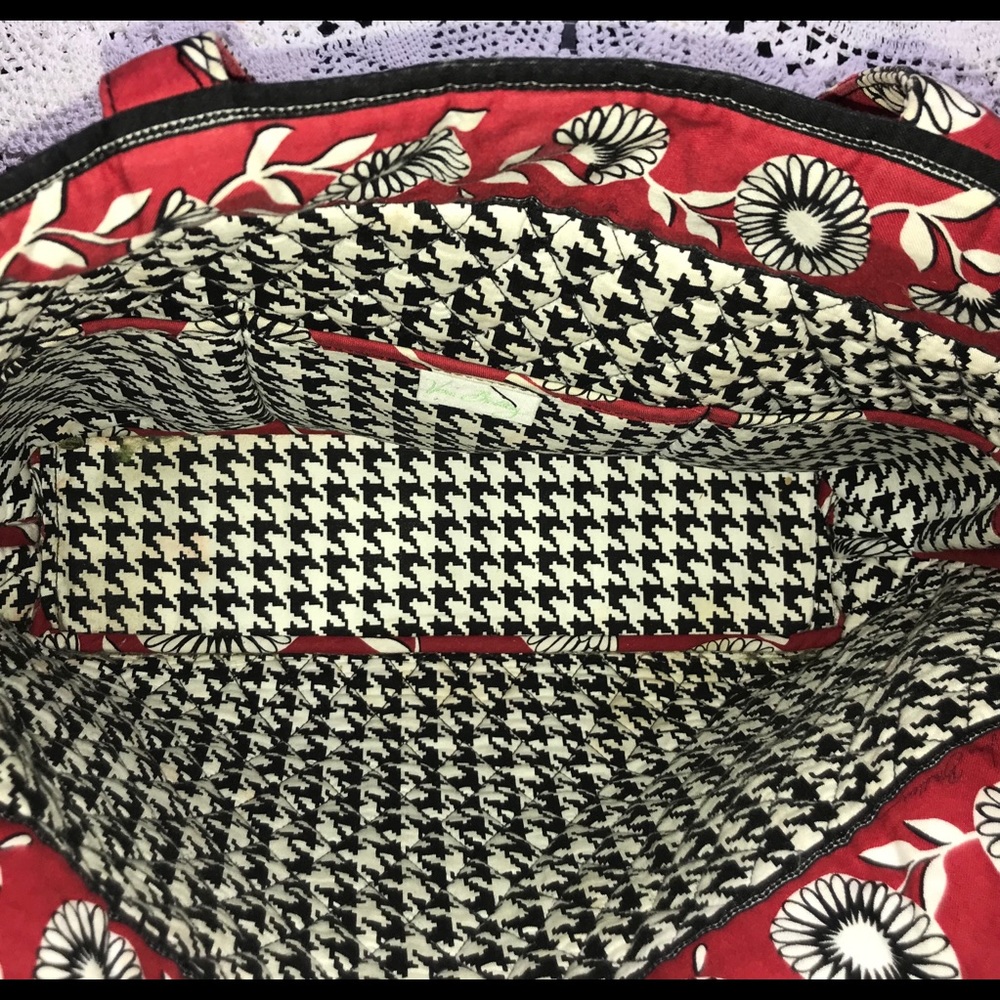 Vera Bradley Large Tote - Picture 4 of 8